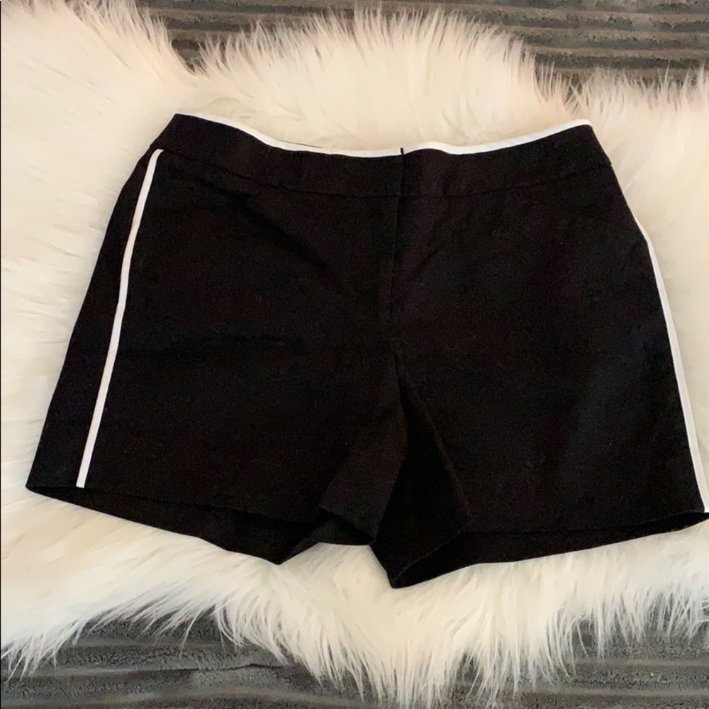 White House Black Market: Shorts